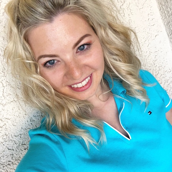 Meet your Posher, Emily - Picture 1 of 1